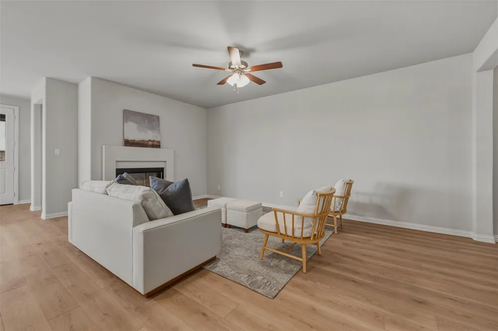 3401 Helena Street Gainesville, TX 76240