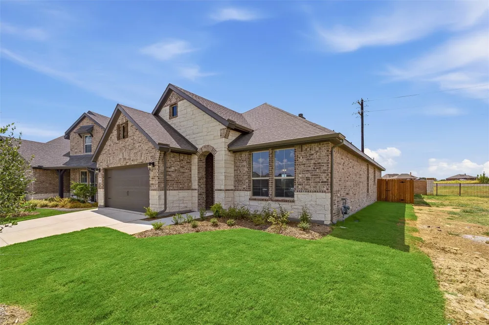 3401 Helena Street Gainesville, TX 76240