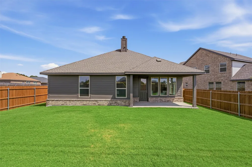 3401 Helena Street Gainesville, TX 76240