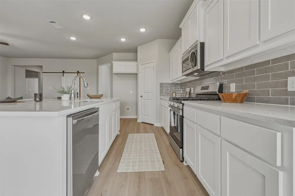 3401 Helena Street Gainesville, TX 76240