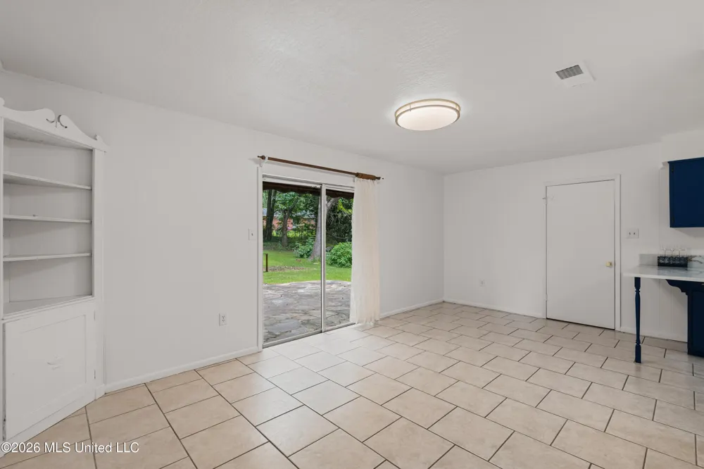 100 Virginia Drive Hattiesburg, MS 39401