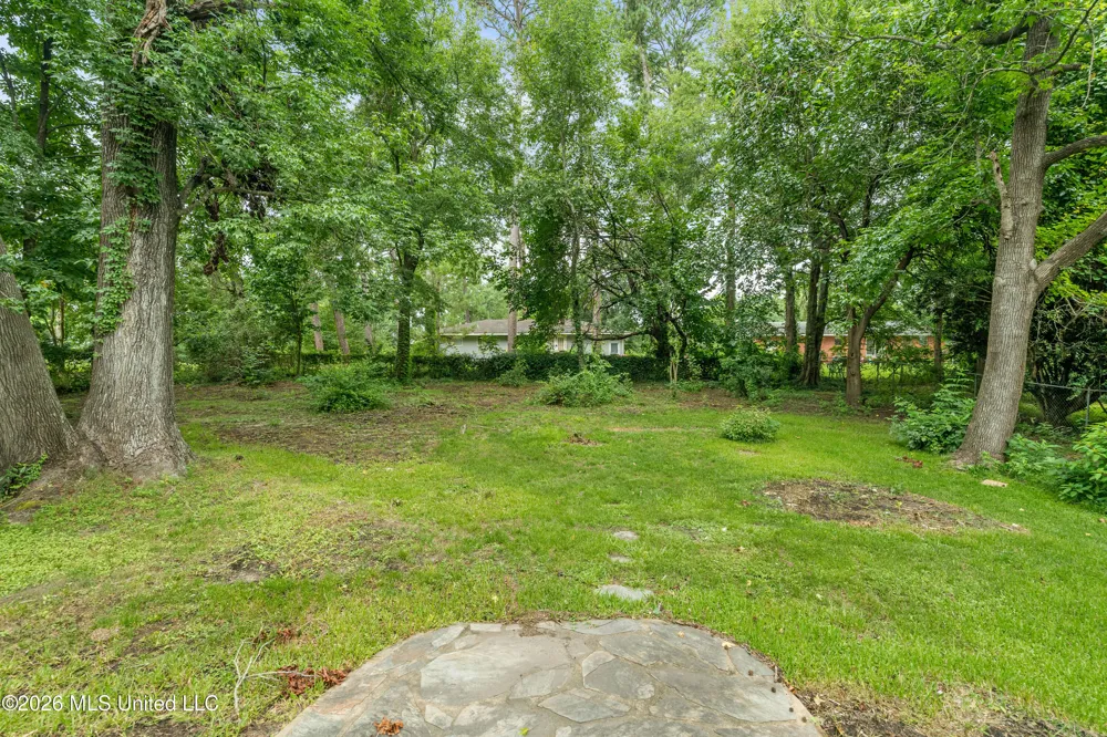 100 Virginia Drive Hattiesburg, MS 39401