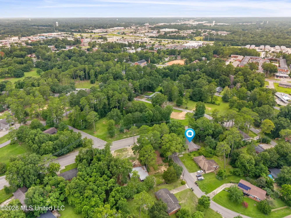 100 Virginia Drive Hattiesburg, MS 39401