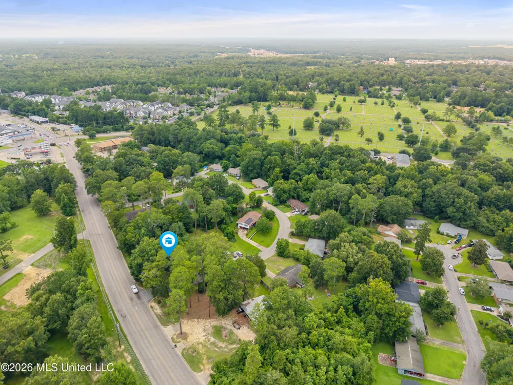 100 Virginia Drive Hattiesburg, MS 39401