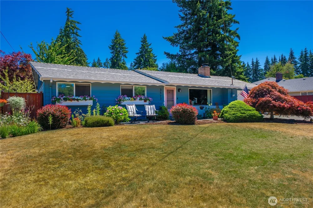 3517 Oas Drive W University Place, WA 98466