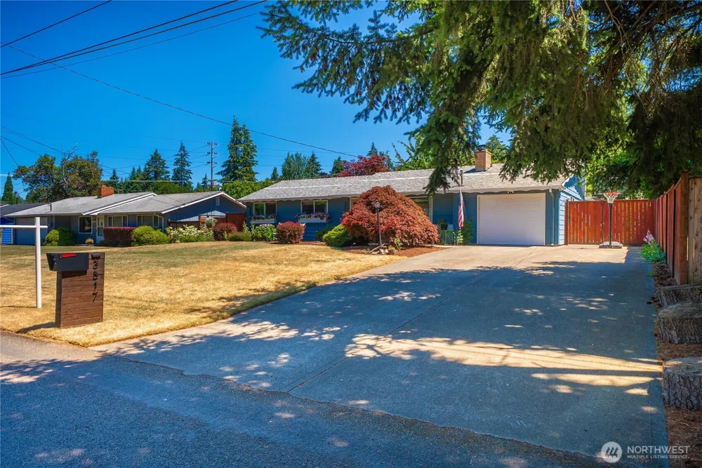 3517 Oas Drive W University Place, WA 98466
