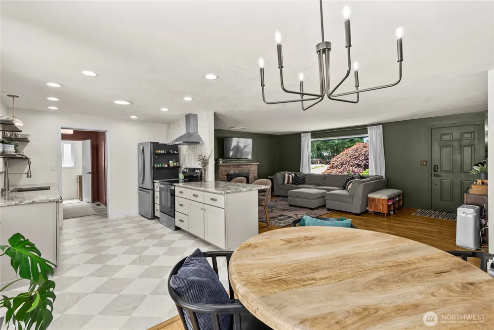 3517 Oas Drive W University Place, WA 98466