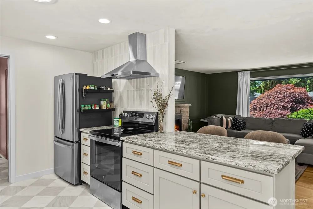 3517 Oas Drive W University Place, WA 98466