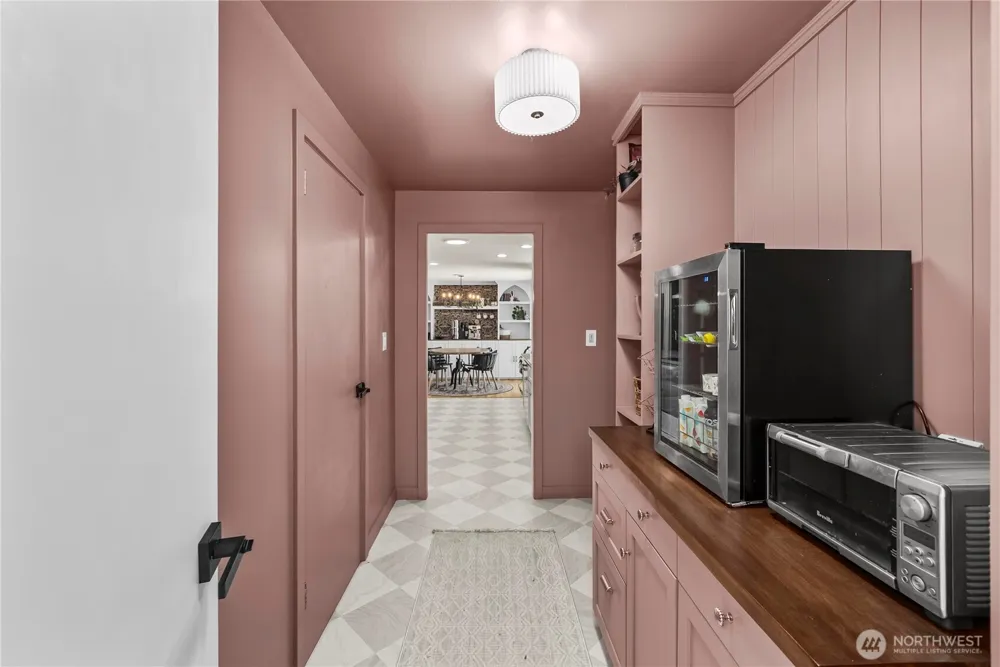 3517 Oas Drive W University Place, WA 98466