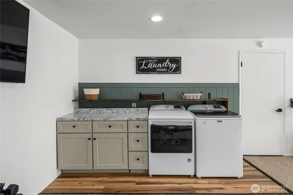 3517 Oas Drive W University Place, WA 98466