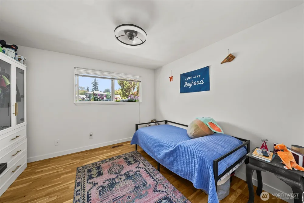 3517 Oas Drive W University Place, WA 98466