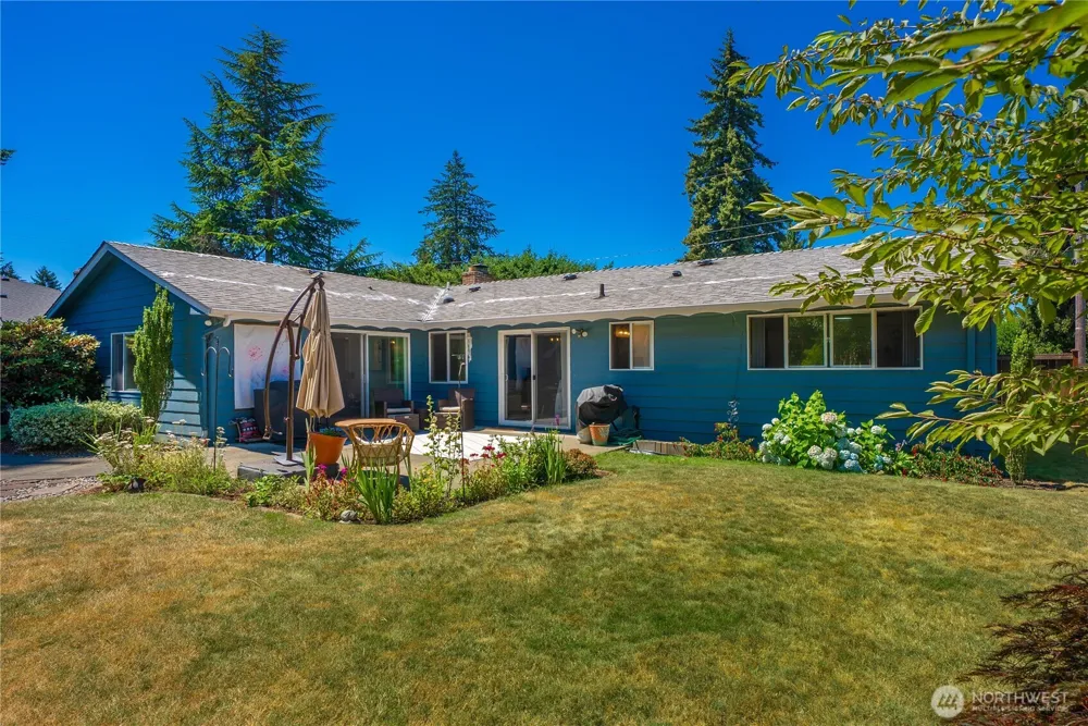 3517 Oas Drive W University Place, WA 98466