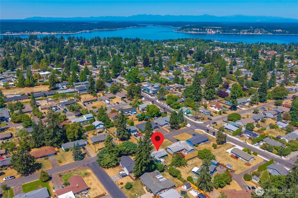 3517 Oas Drive W University Place, WA 98466