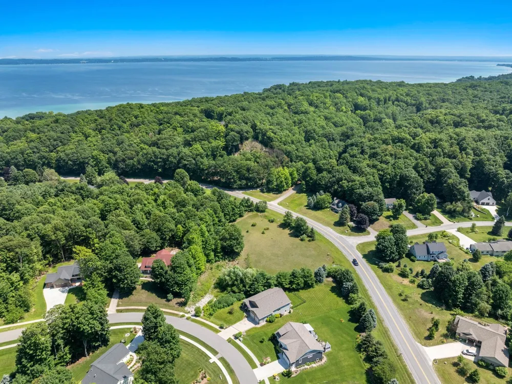9366 E Summerfield Drive Elmwood Charter Township, MI 49684