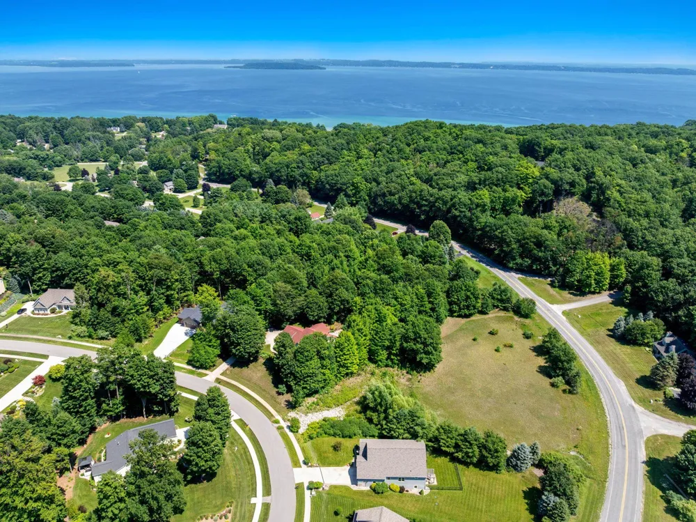9366 E Summerfield Drive Elmwood Charter Township, MI 49684