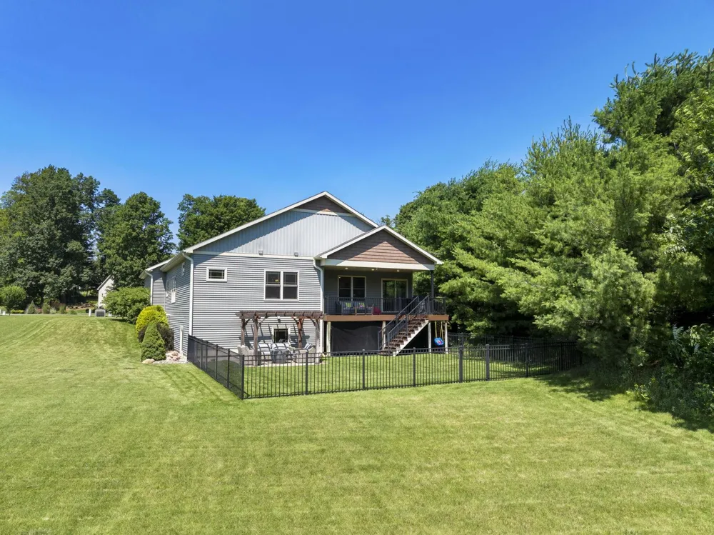 9366 E Summerfield Drive Elmwood Charter Township, MI 49684