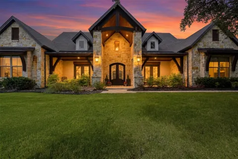 600 W Hill Drive