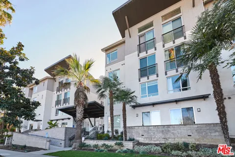 6400 Crescent Parkway #402
