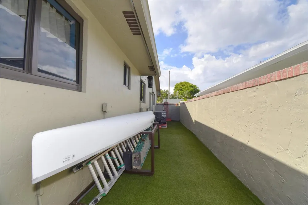 4148 NW 19TH TERRACE Oakland Park, FL 33309