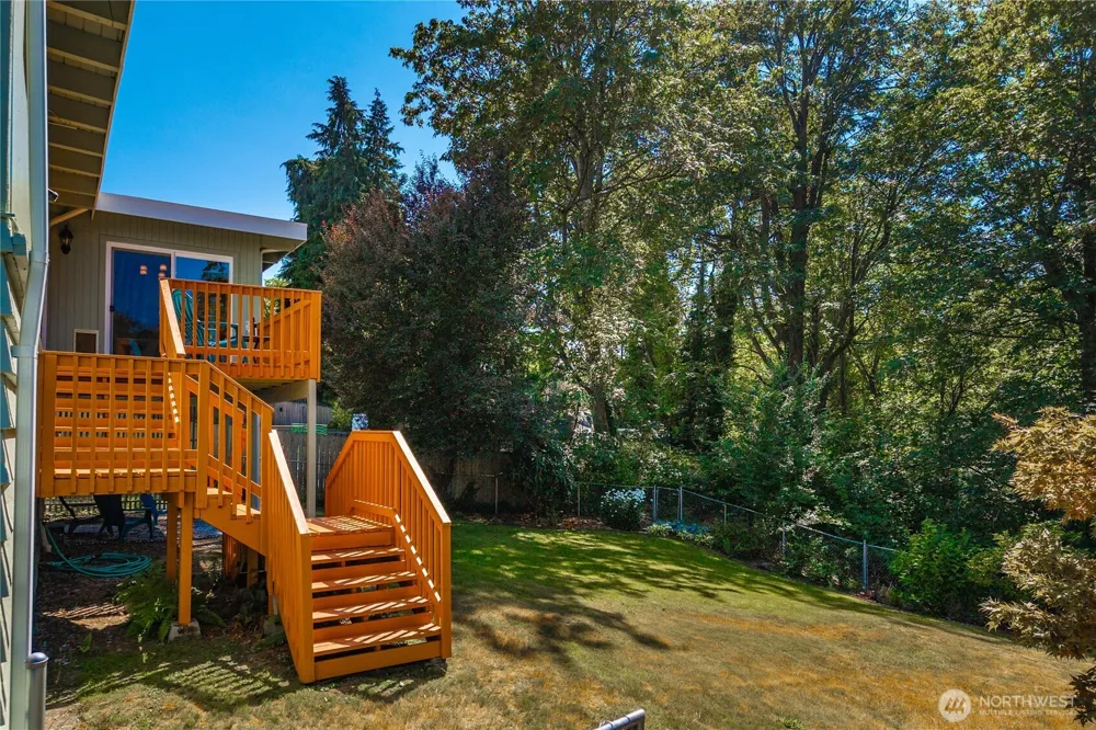 21239 14th Avenue S Des Moines, WA 98198