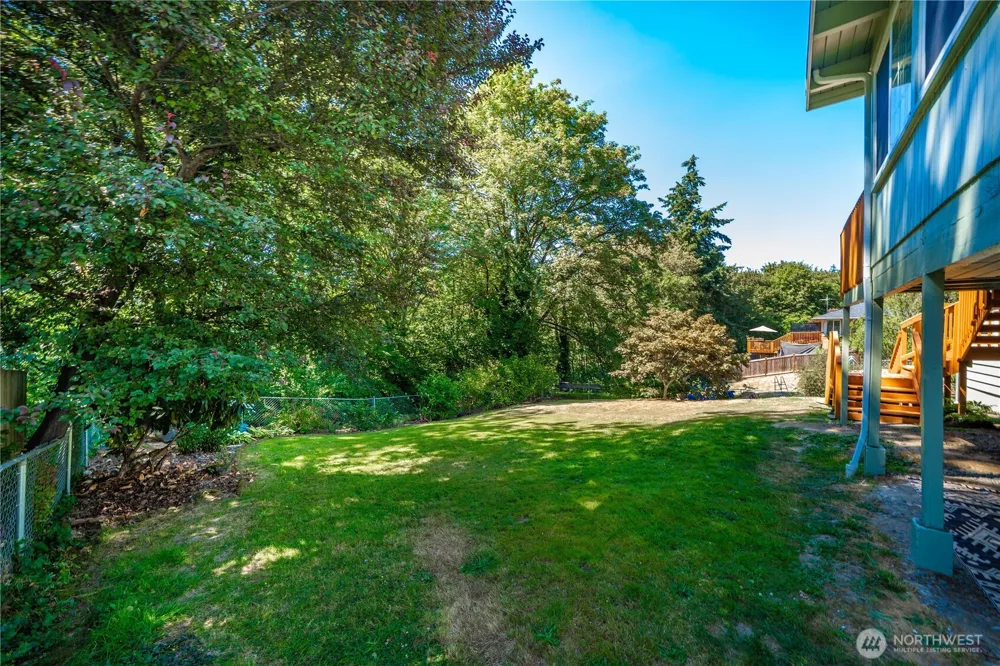 21239 14th Avenue S Des Moines, WA 98198