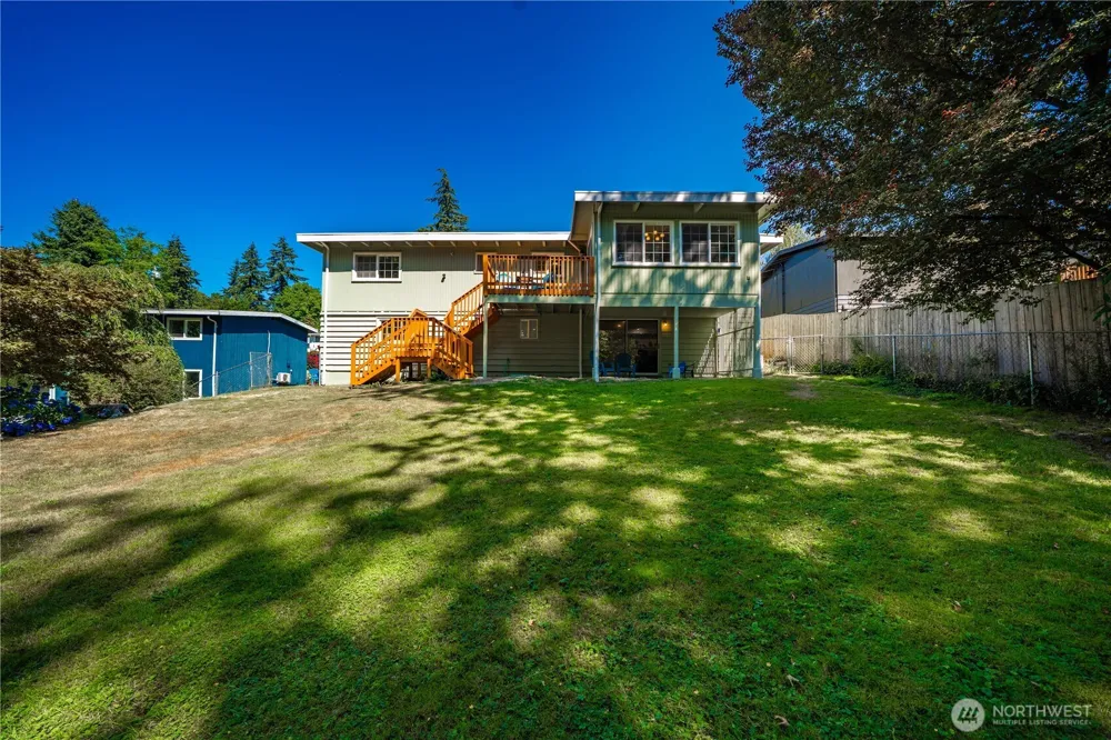 21239 14th Avenue S Des Moines, WA 98198