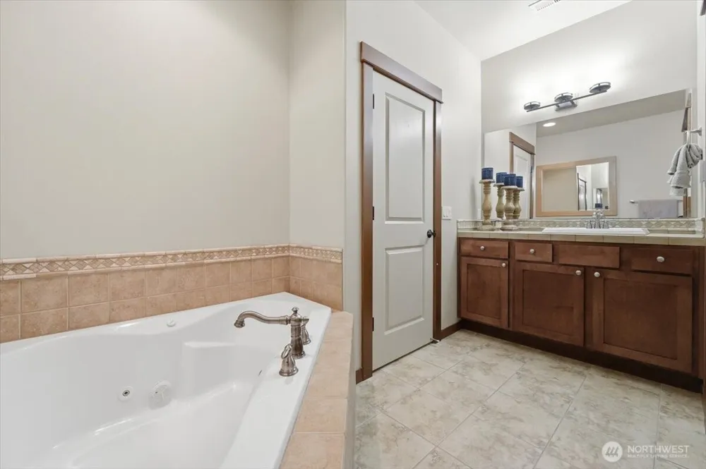 135 Red Hawk Drive Orondo, WA 98843