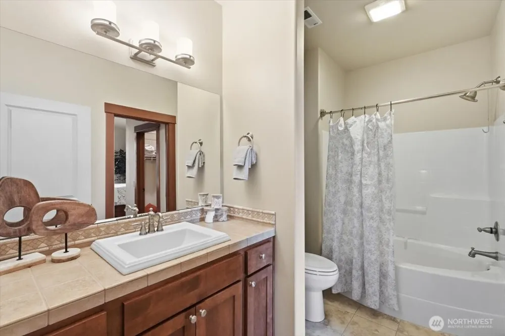 135 Red Hawk Drive Orondo, WA 98843