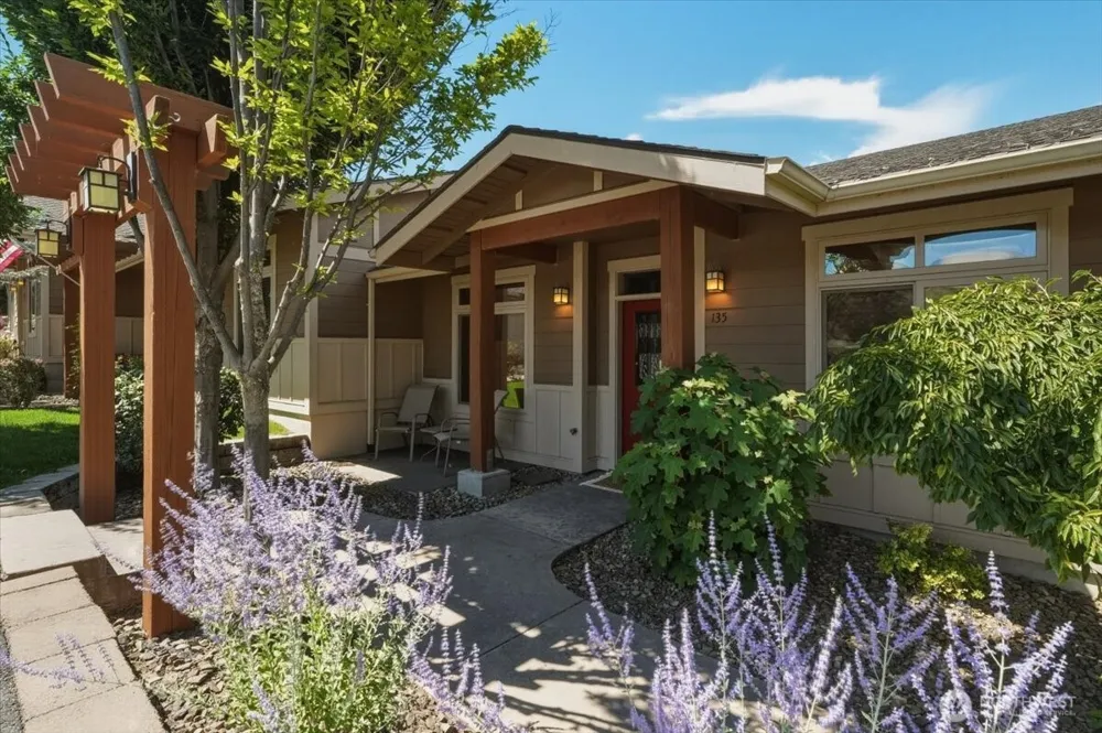 135 Red Hawk Drive Orondo, WA 98843