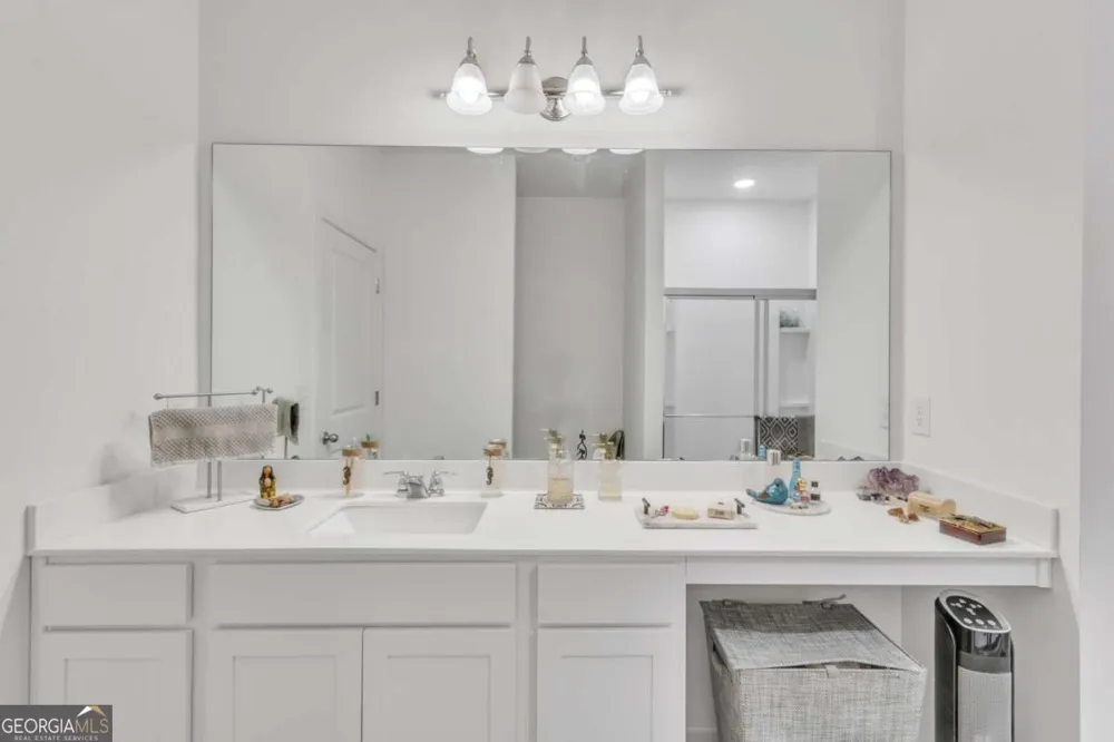 71 Carnaby ST Winder, GA 30680