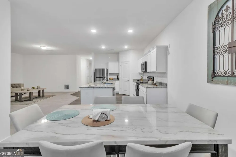71 Carnaby ST Winder, GA 30680