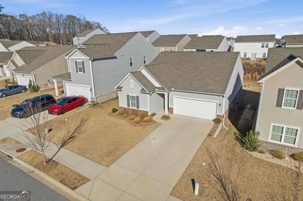 71 Carnaby ST Winder, GA 30680