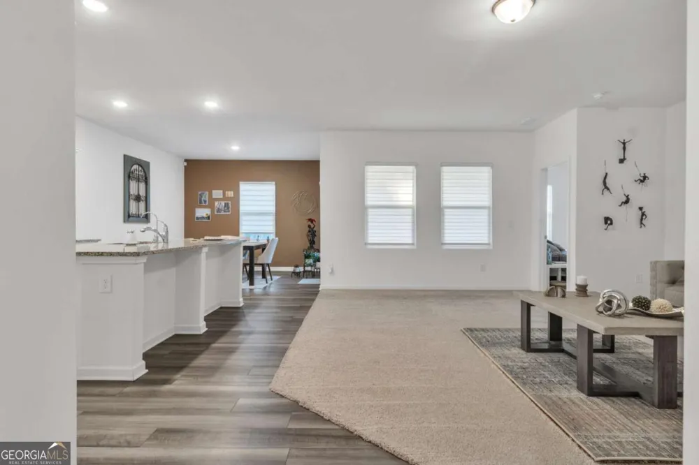 71 Carnaby ST Winder, GA 30680