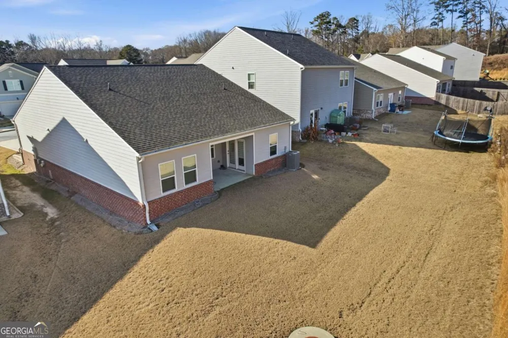 71 Carnaby ST Winder, GA 30680