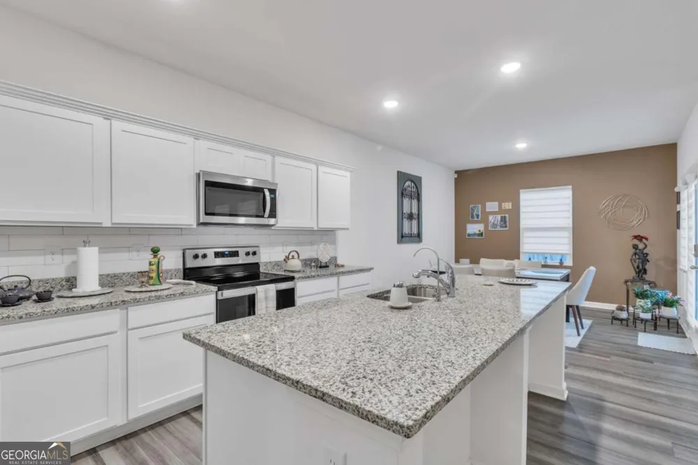 71 Carnaby ST Winder, GA 30680