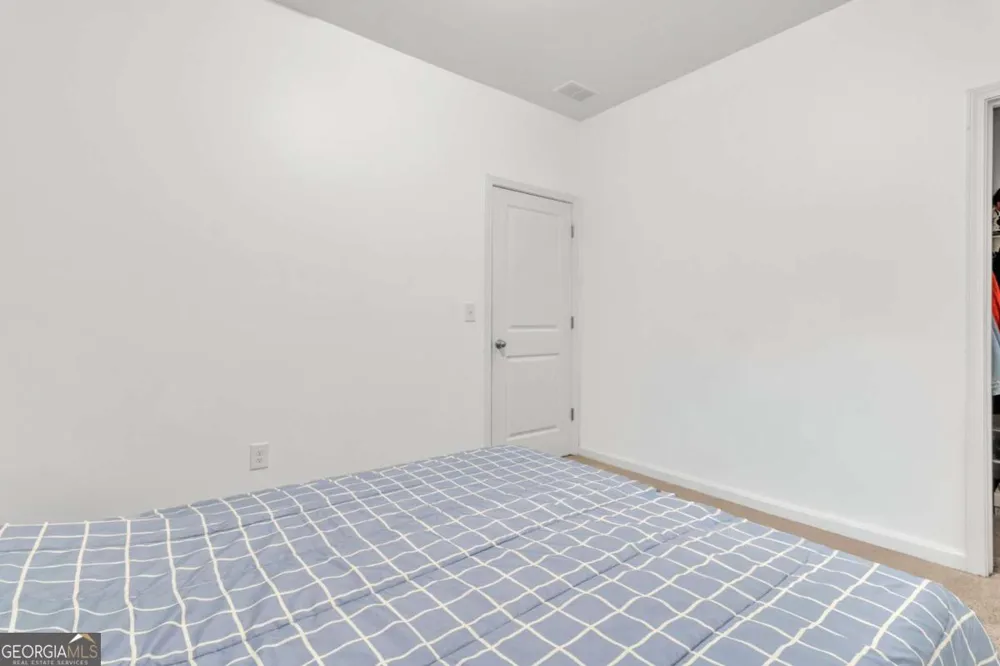 71 Carnaby ST Winder, GA 30680