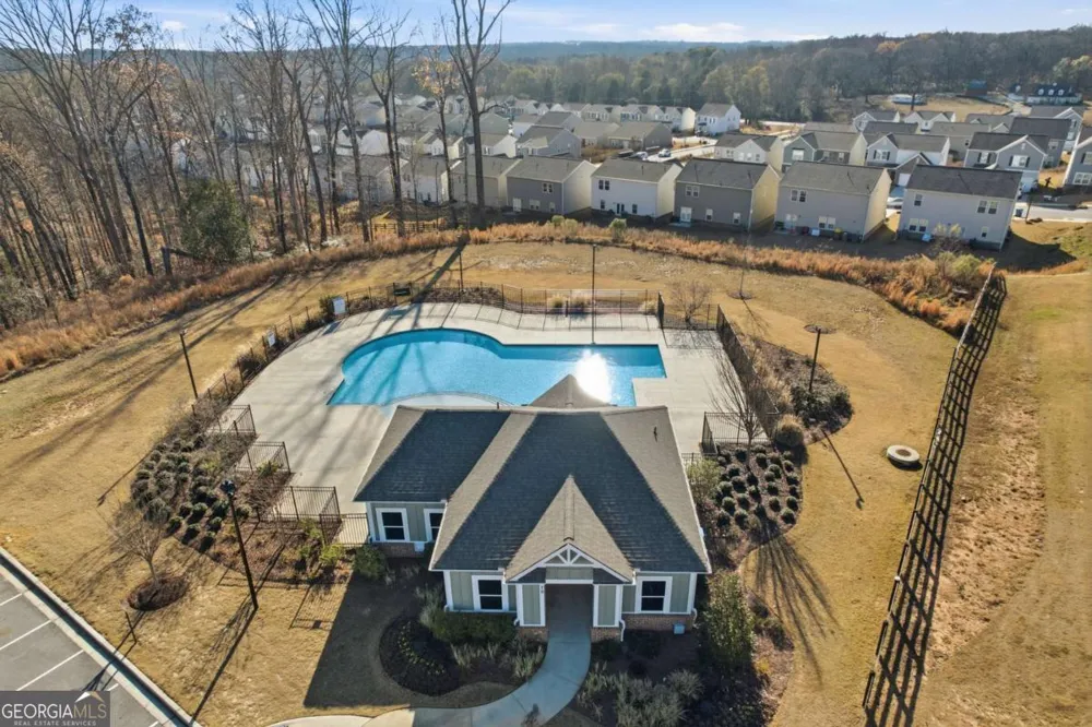 71 Carnaby ST Winder, GA 30680
