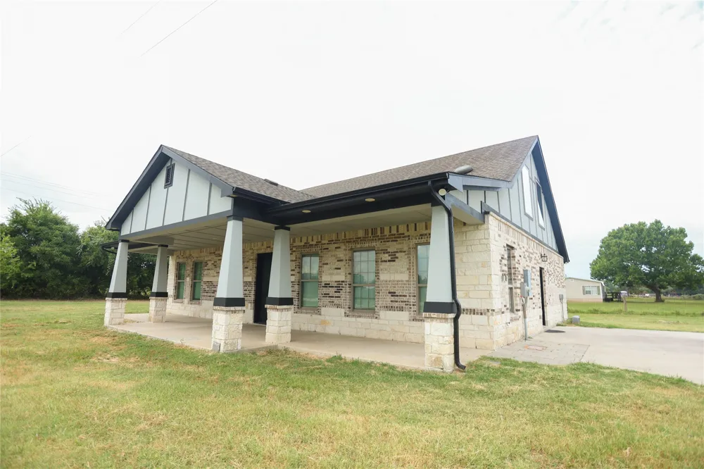 17816 County Road 4072 Kemp, TX 75143
