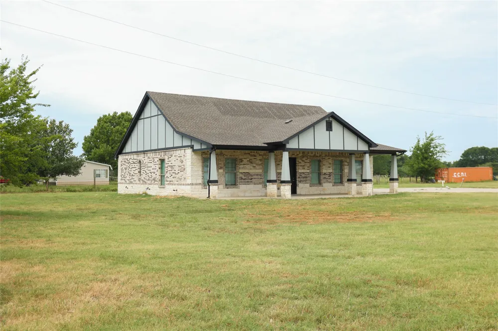17816 County Road 4072 Kemp, TX 75143