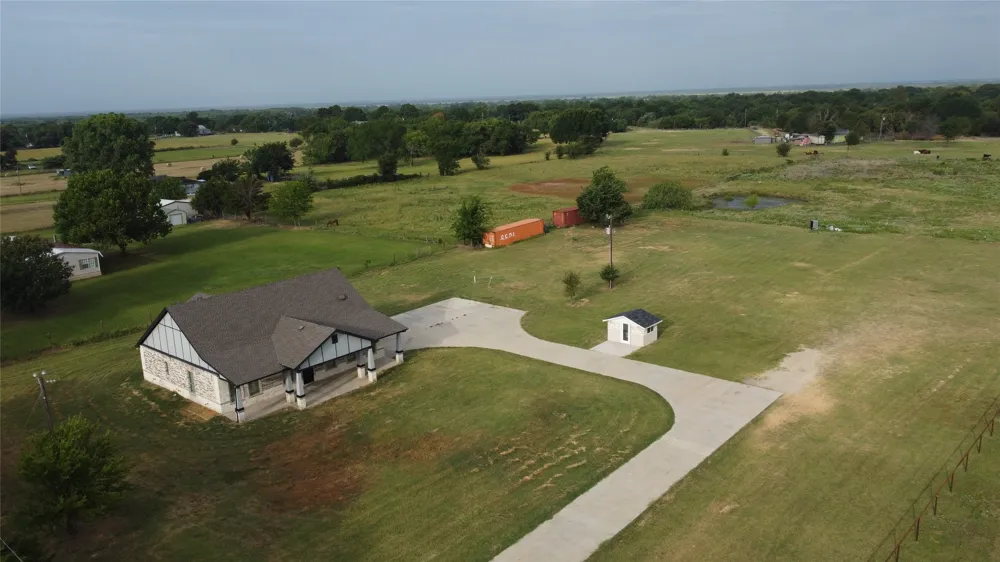 17816 County Road 4072 Kemp, TX 75143