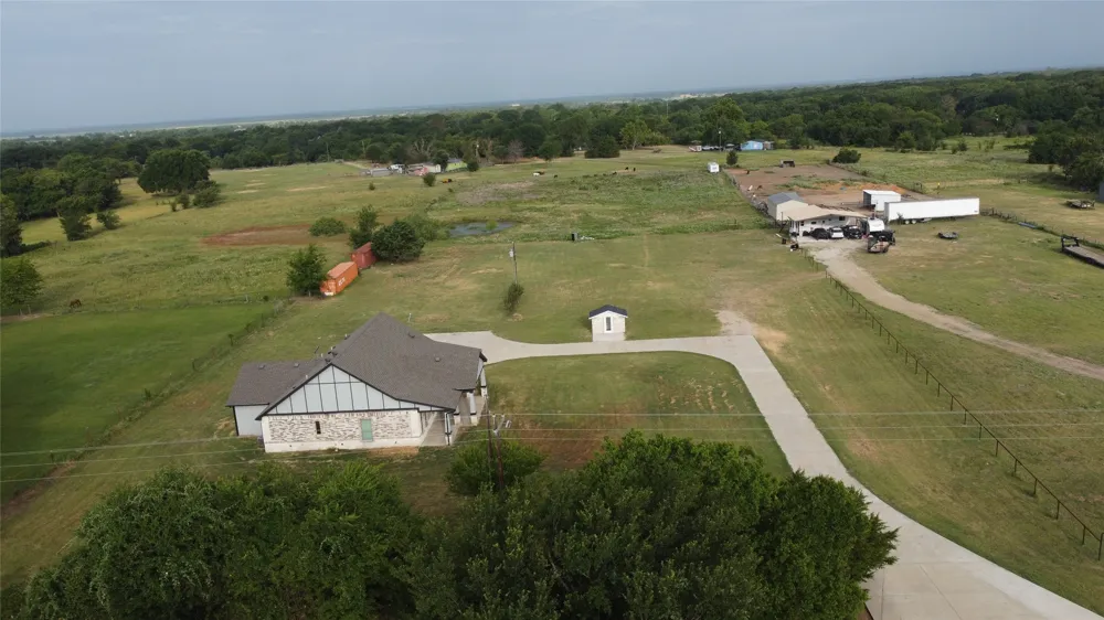 17816 County Road 4072 Kemp, TX 75143