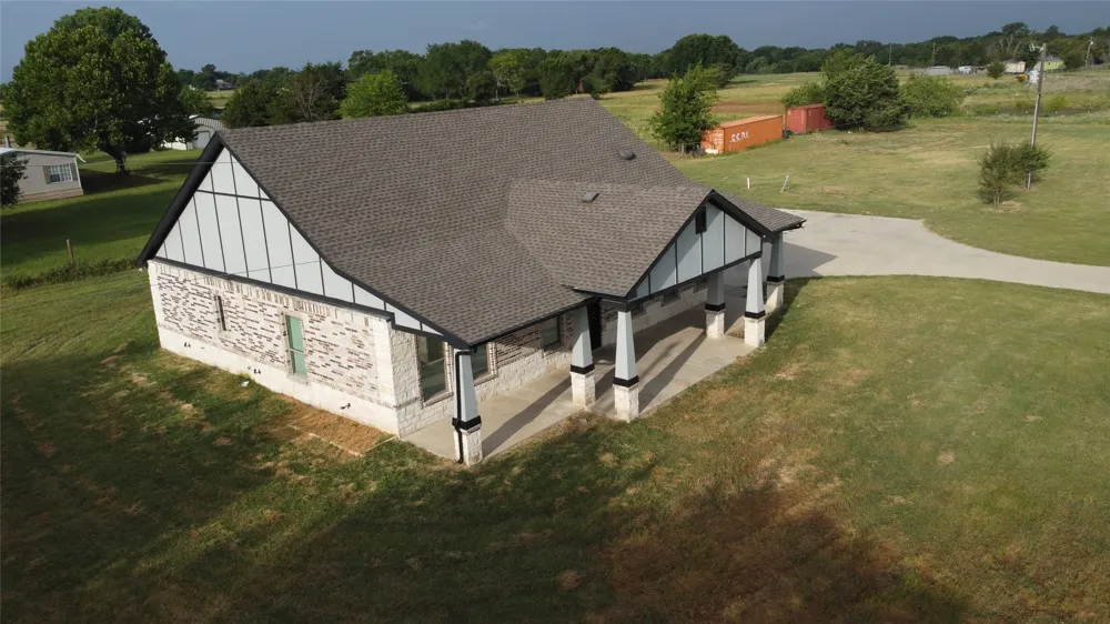 17816 County Road 4072 Kemp, TX 75143