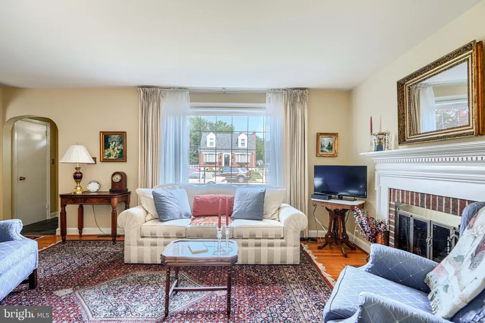 6012 WINTHROPE AVENUE Baltimore, MD 21206