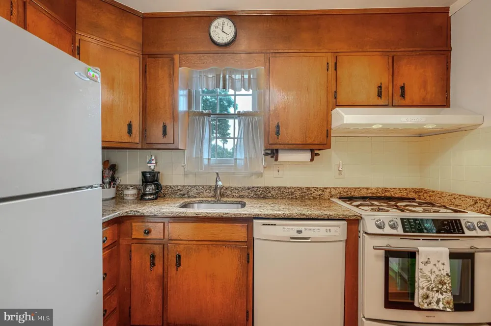 6012 WINTHROPE AVENUE Baltimore, MD 21206