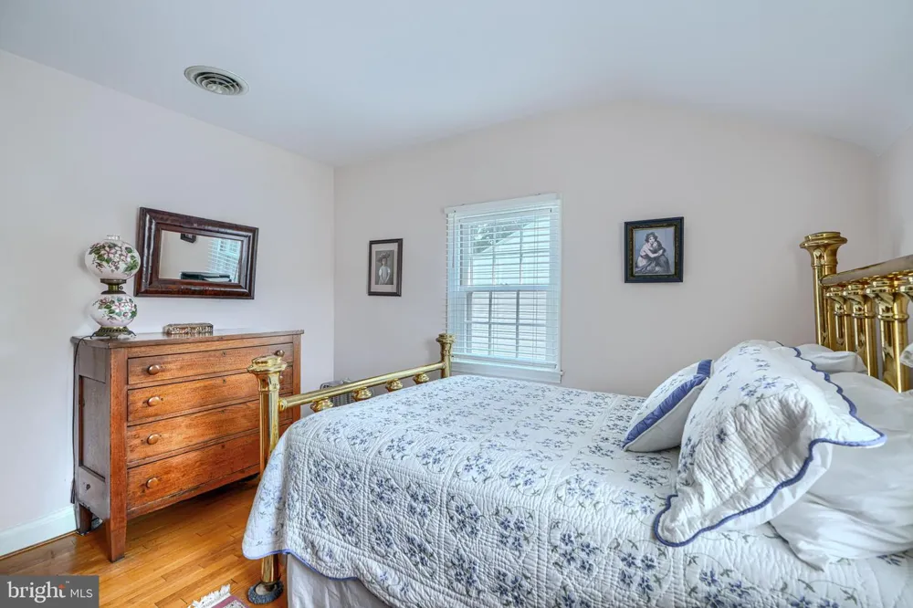 6012 WINTHROPE AVENUE Baltimore, MD 21206