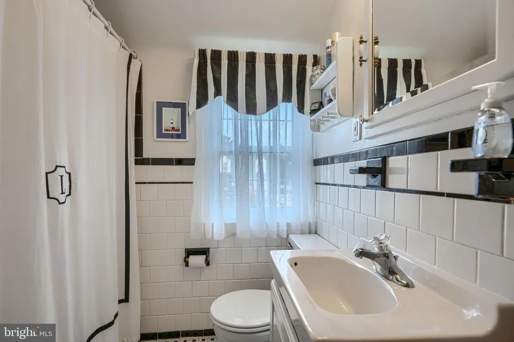 6012 WINTHROPE AVENUE Baltimore, MD 21206