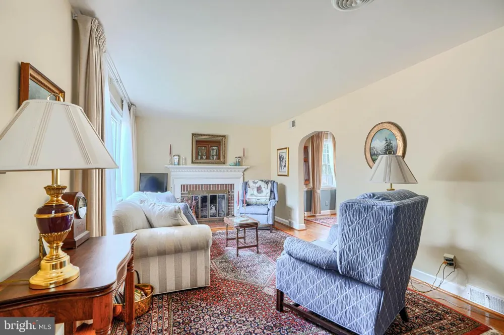 6012 WINTHROPE AVENUE Baltimore, MD 21206