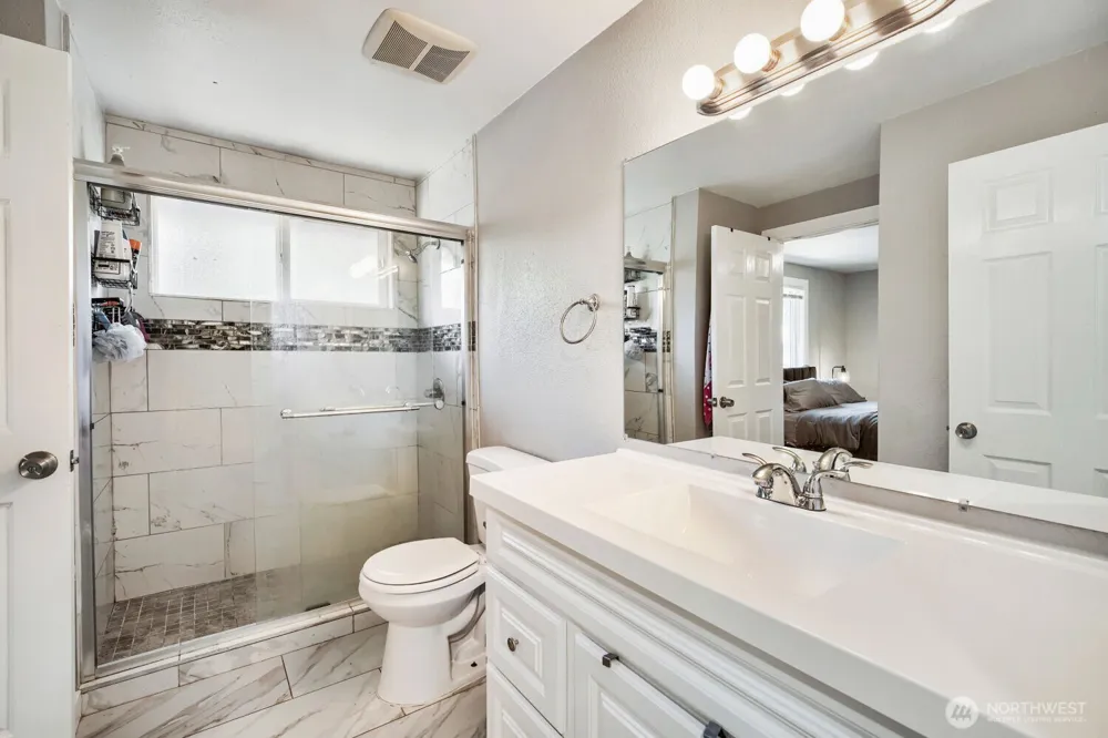 18608 SE 265th Street Covington, WA 98042