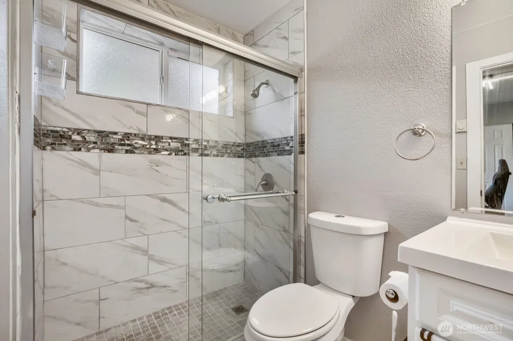 18608 SE 265th Street Covington, WA 98042