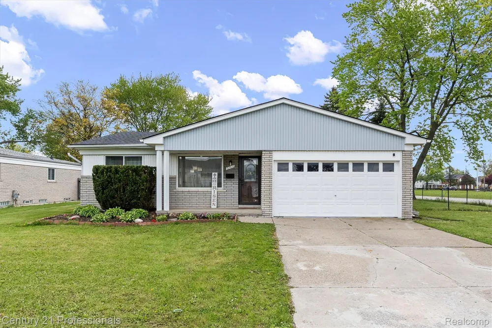 37010 Calka Drive Sterling Heights City, MI 48310